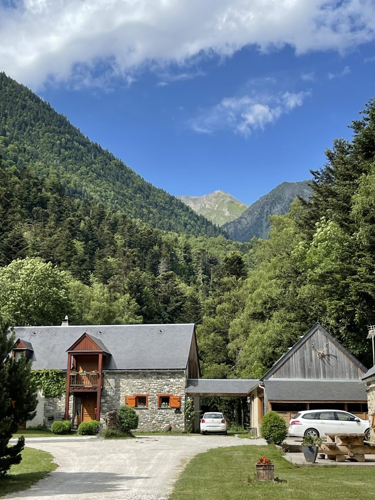 hameau-de-la-bergerie-hautes-pyrennees-seminaire-belles-vacances-immobilier
