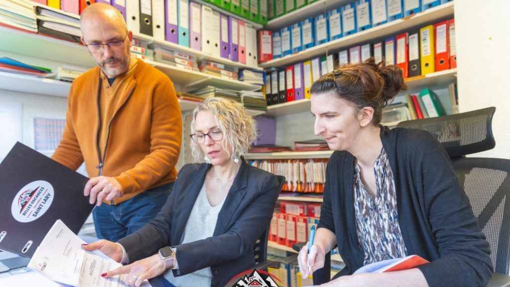alain-romy-mathilde-équipe-syndic-de-copropriété-belles-vacances-immobilier-à-saint-lary